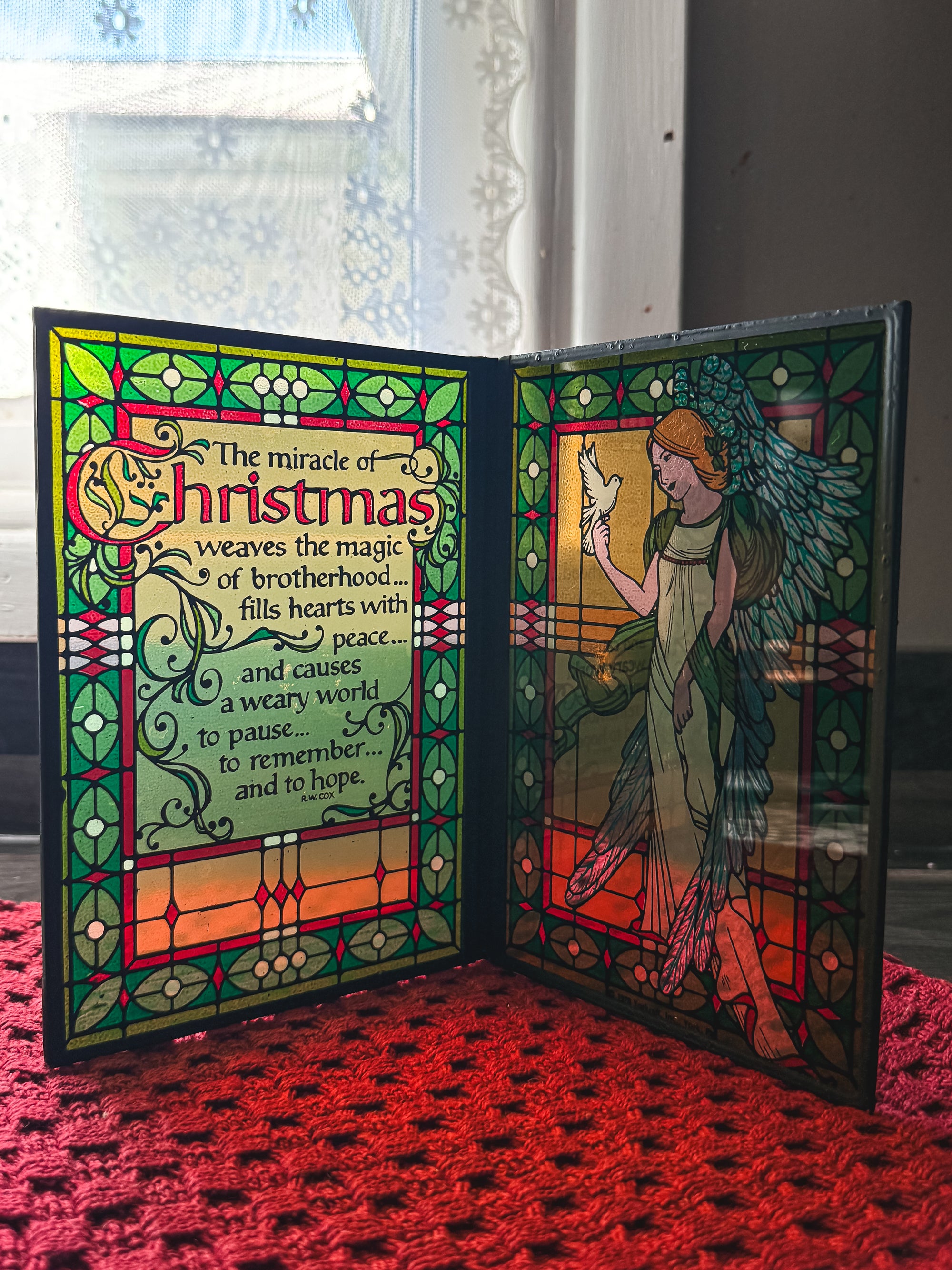 Vintage 1978 The Miracle of Christmas Stained Glass Display – Yorkraft Inc. | The Heirloom Collection