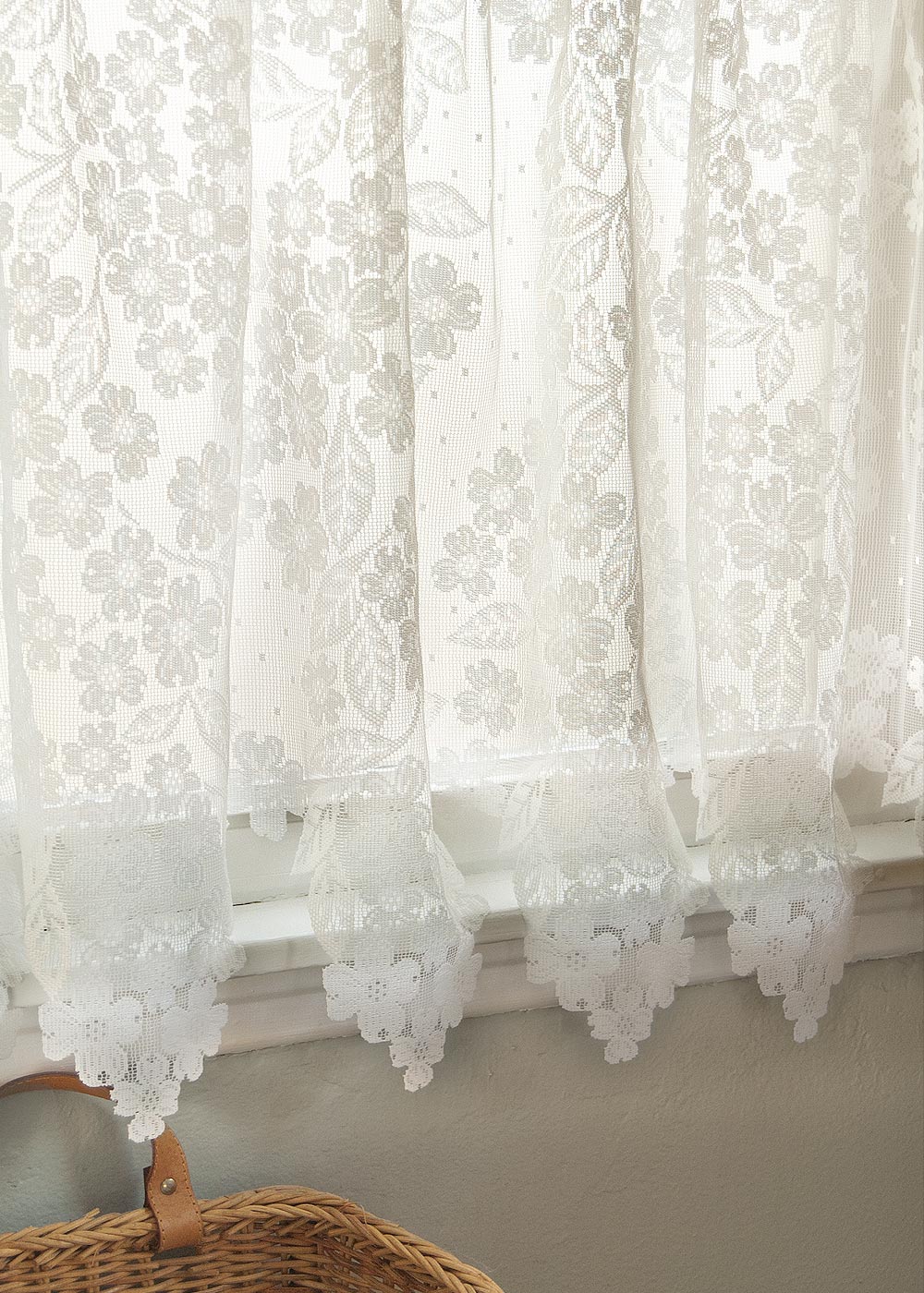 Dogwood Lace Tier Curtains 24"