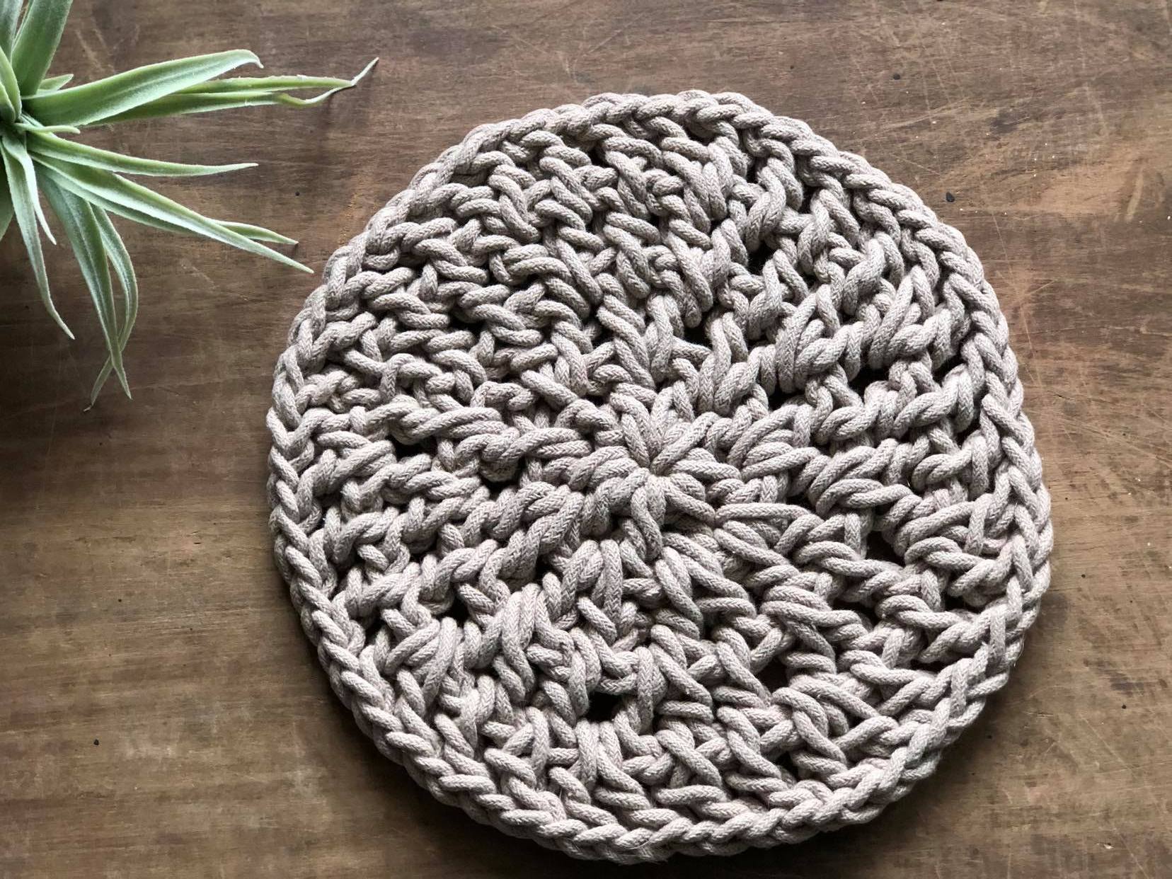 Knotted Trivet - Gray